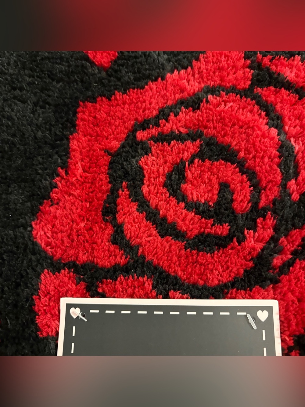 Betsey Johnson Skull with Red Roses Bath Rug 20 x 32 NEW - Picture 3 of 6